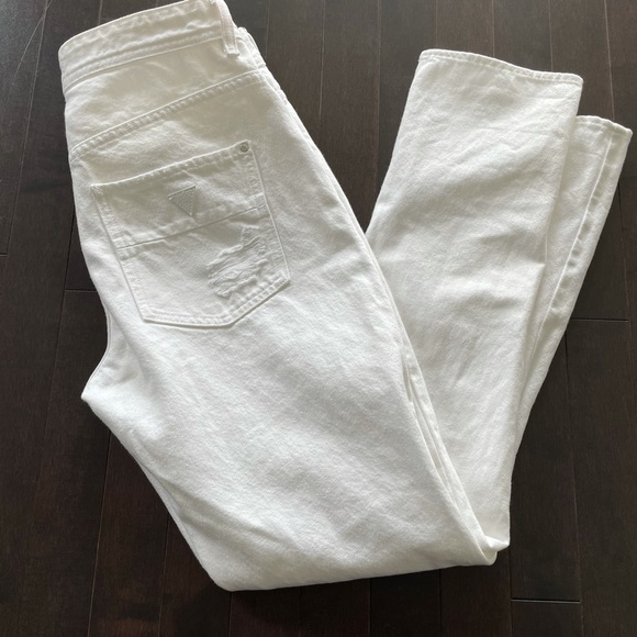 Guess Boyfriend Jeans - Picture 4 of 5